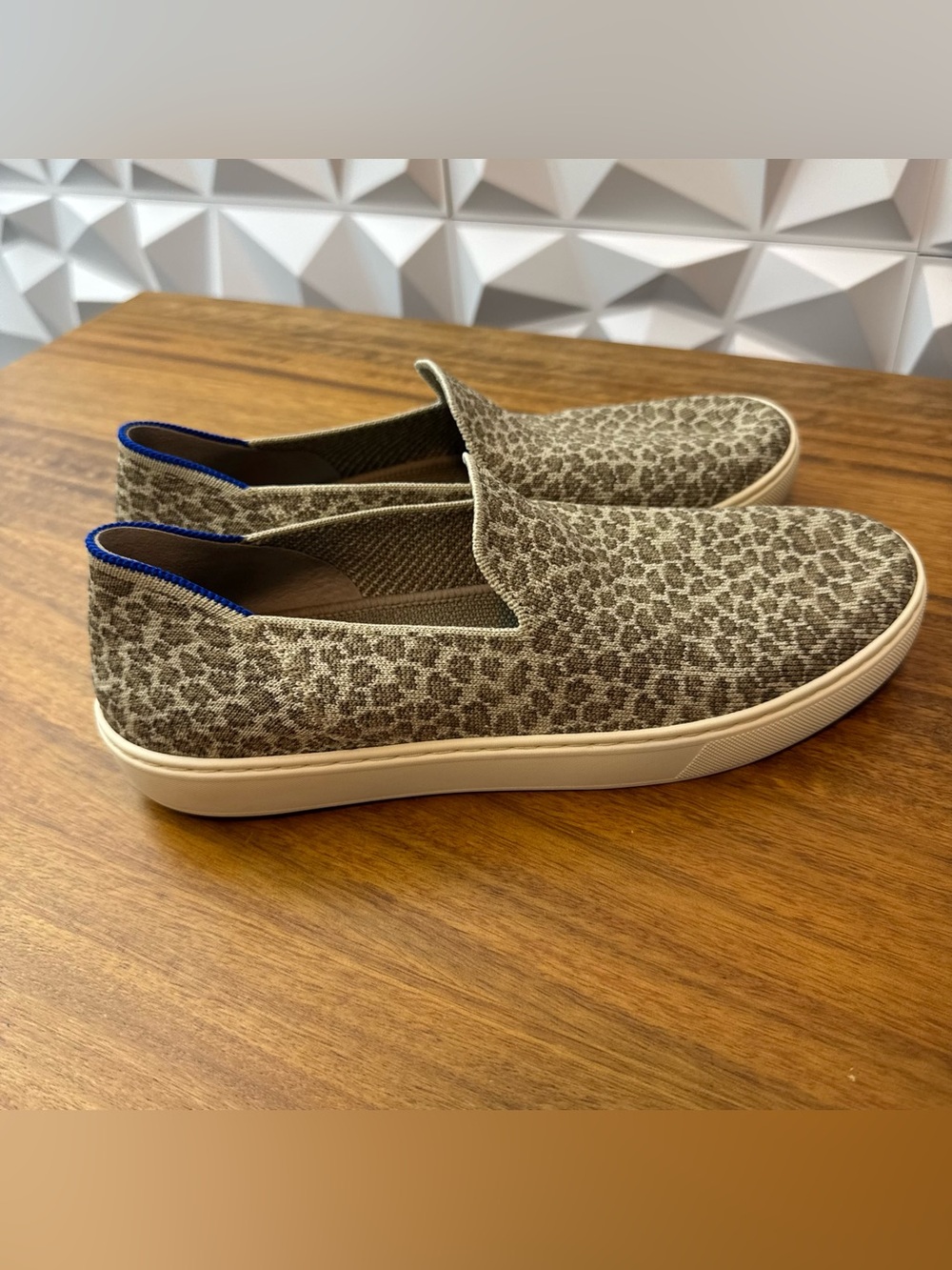 Rothy's The Sneaker slip-on shoes Womens Size 9.5
